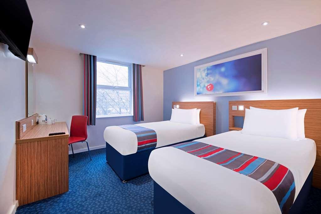 Travelodge Derry Номер фото