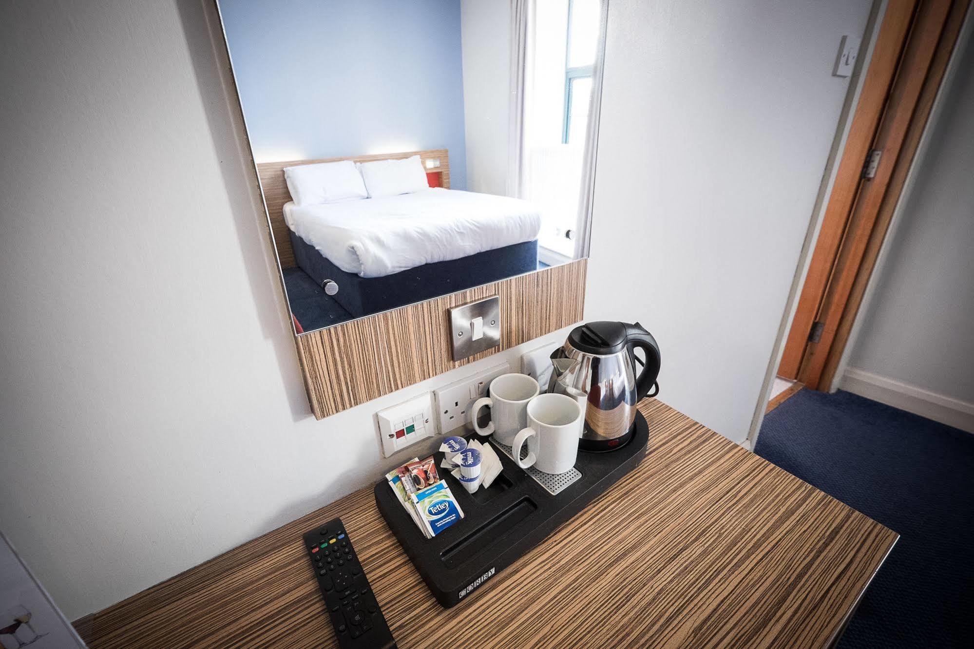 Travelodge Derry Экстерьер фото